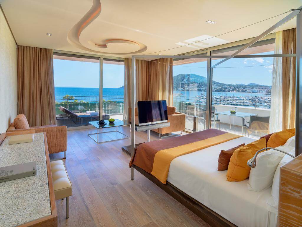 Hotel Aguas De Ibiza 5
